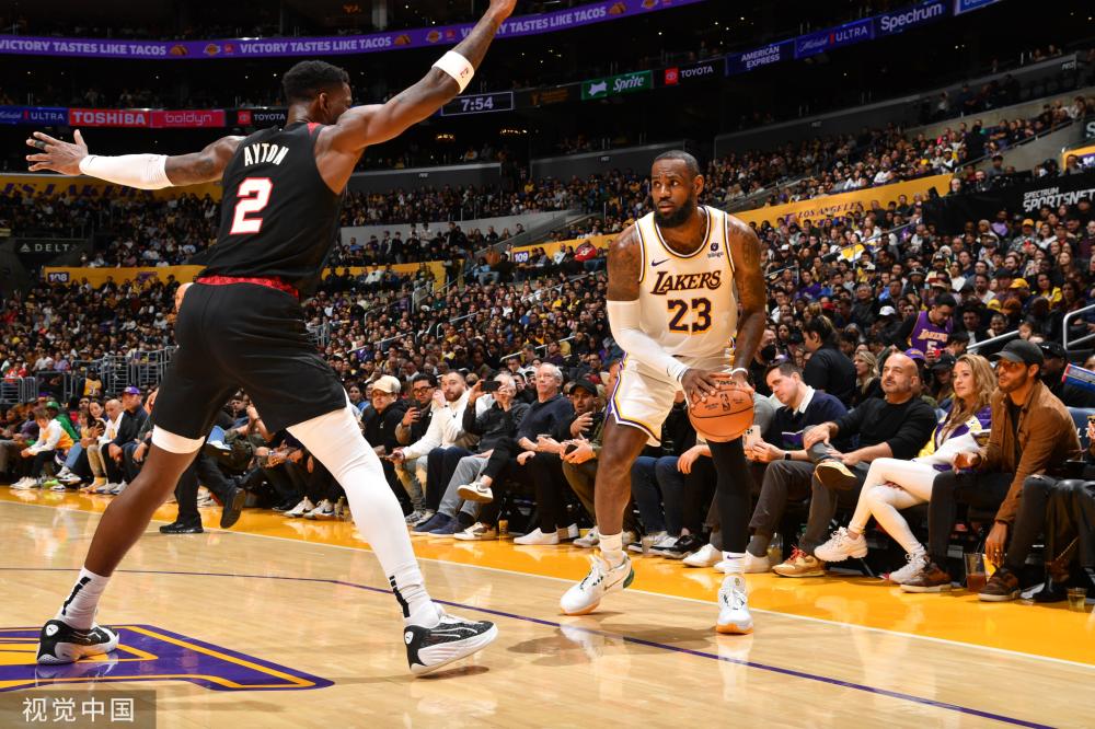 的身份配合 的身份配合