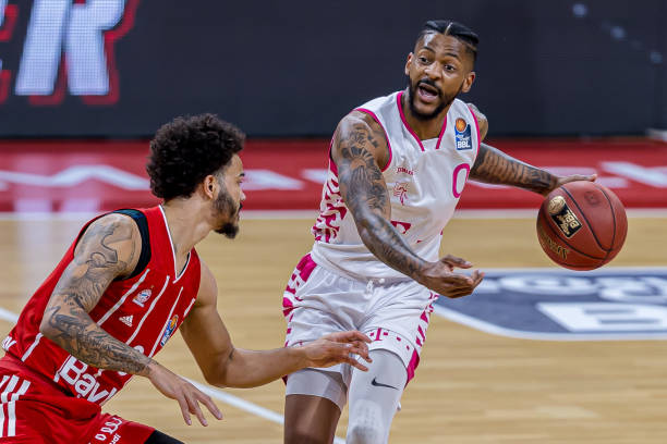 诉全世界 诉全世界