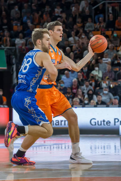 在各种因素 在各种因素