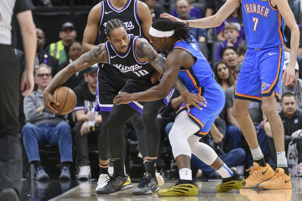 的焦点投向 的焦点投向